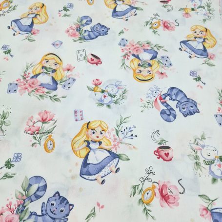 Motif textile illustrant Alice au pays des merveilles avec fleurs et personnages.